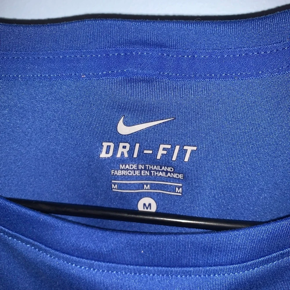 Nike men’s activewear shirt - Picture 8 of 9